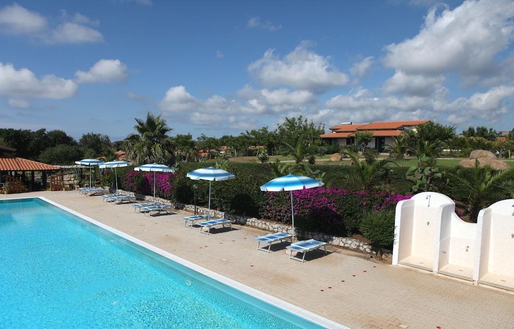 Agriturismo Ninea Ricadi Eksteriør billede